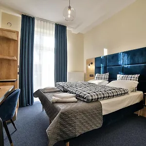 *** Bed & Breakfast Narciarski Dworek Polsko